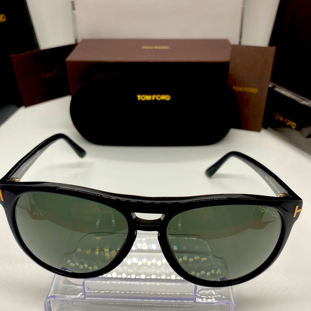 TOM FORD SUNGLASSED. ULN  unisex